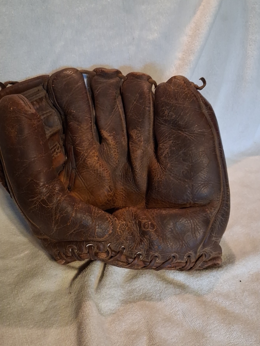 McGregor Brown Leather G1309 Baseball Glove Cincinnati Reds Gus Ball